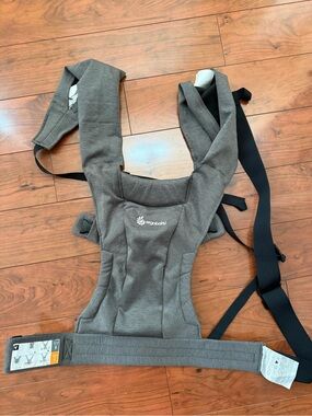 Ergobaby Embrace for Infants 0-12 Months (7-25 lbs)